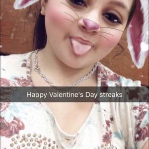 Meet your Posher, Mia